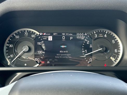 Used 2023 Land Rover Defender 130 X-Dynamic SE image 19