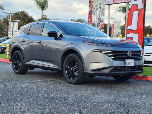 Used 2025 Nissan Murano SV image 31