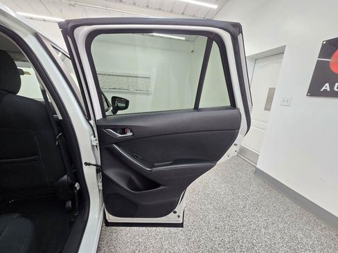 Used 2016 MAZDA CX-5 Touring FWD image 29