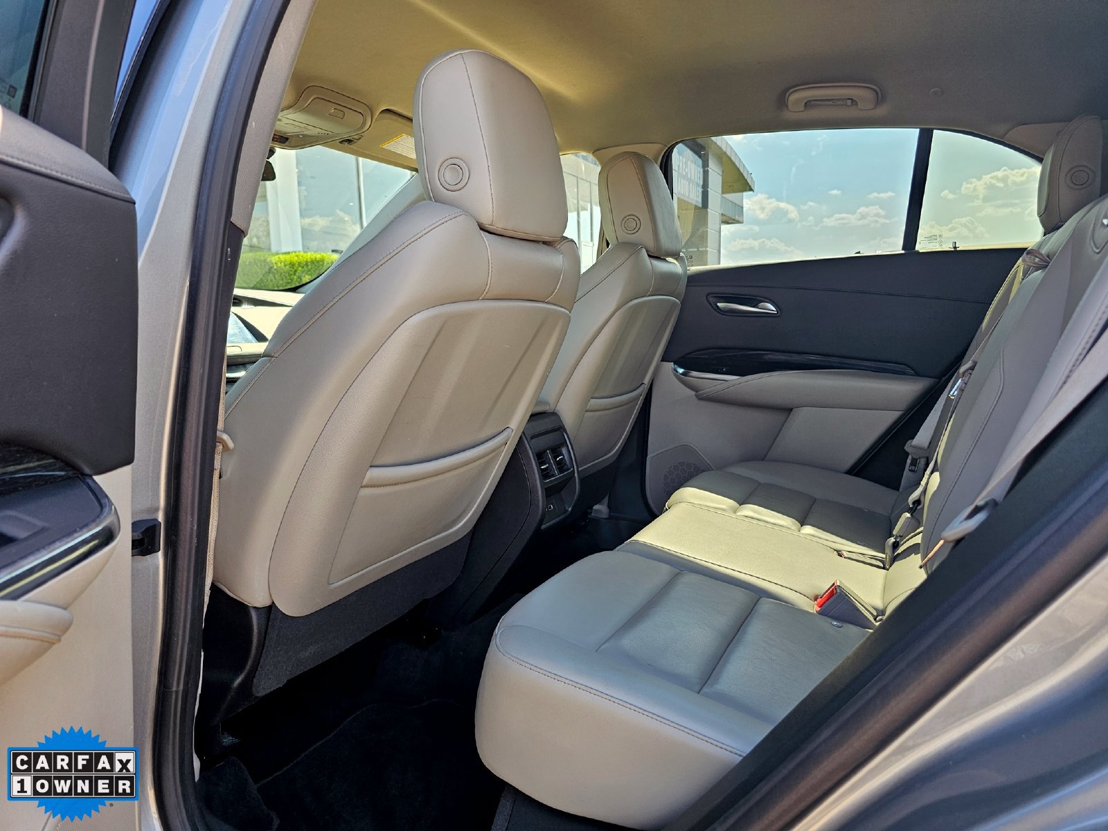 Used 2023 Cadillac XT4 Premium Luxury FWD image 32
