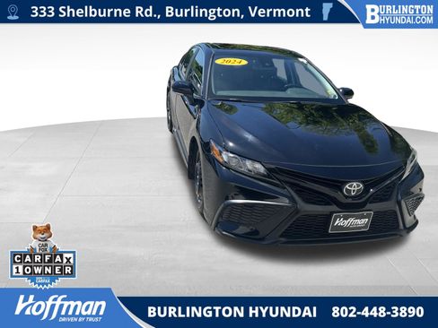 Used 2024 Toyota Camry SE w/ Cold Weather Package AWD/4WD image 1