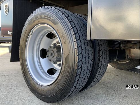 Used 2024 RAM 5500 Tradesman w/ Safety Group image 20