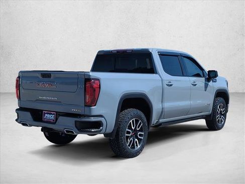 Used 2024 GMC Sierra 1500 AT4 w/ Technology Package AWD/4WD image 5