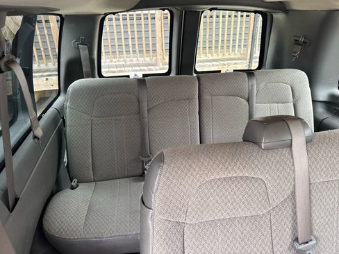 Used 2017 Chevrolet Express 2500 LS image 31
