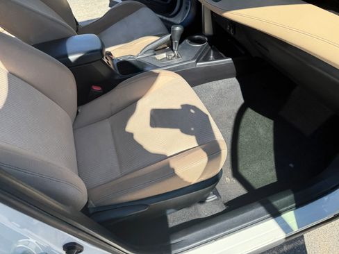 Used 2015 Toyota RAV4 XLE image 34