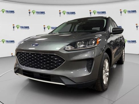 Used 2022 Ford Escape SE image 9