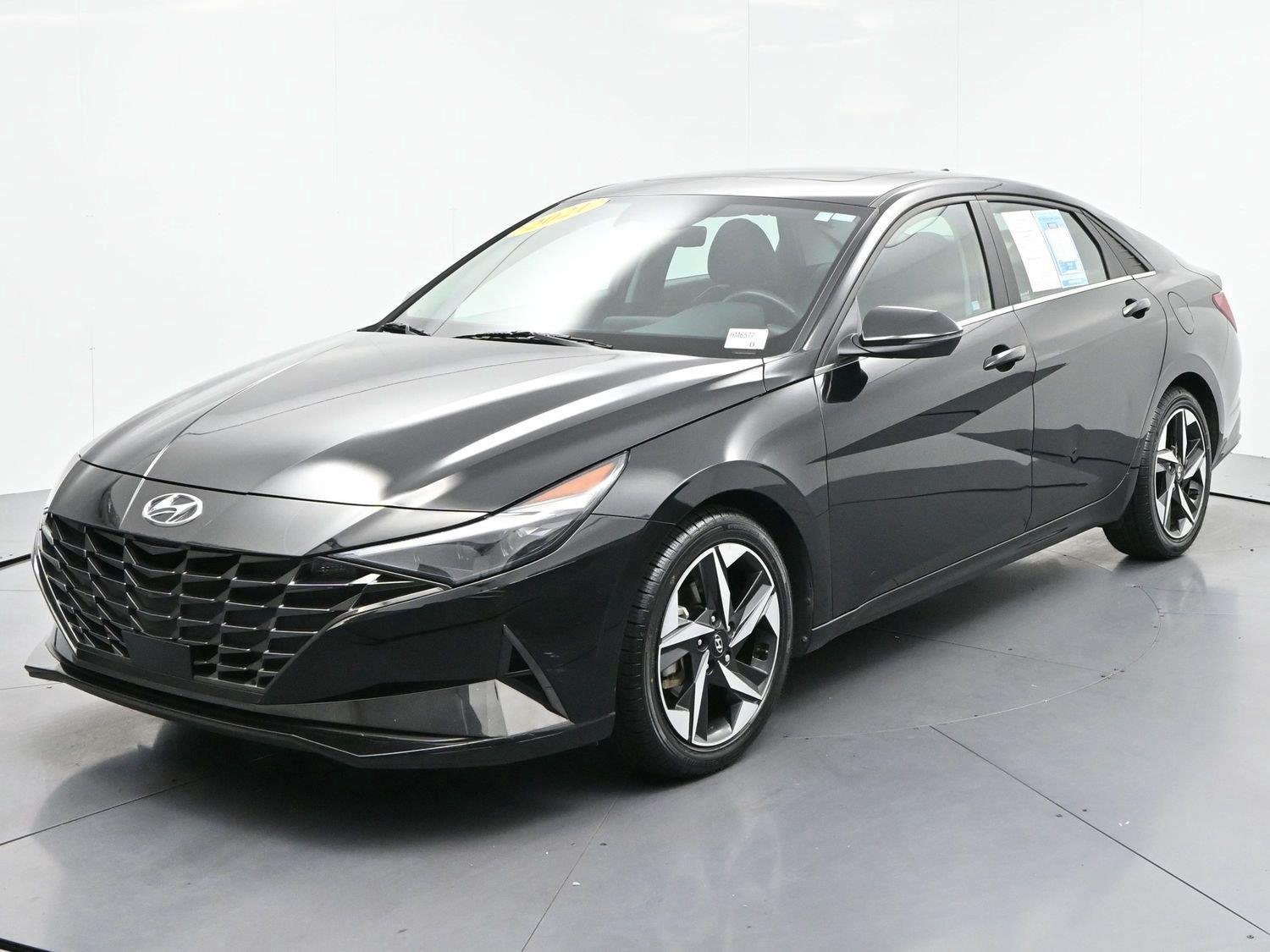 Used 2021 Hyundai Elantra Limited w/ Cargo Package FWD image 6