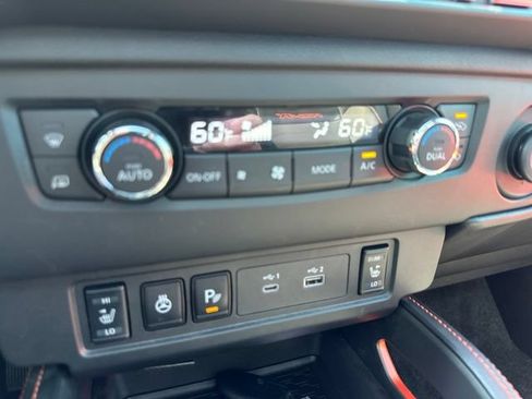 Certified 2025 Nissan Frontier PRO-4X w/ Pro Premium Package AWD/4WD image 33