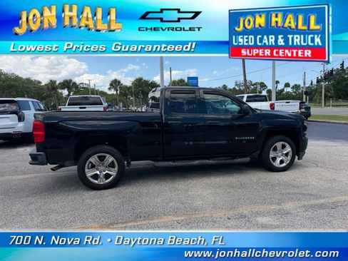 Used 2018 Chevrolet Silverado 1500 Custom w/ Custom Value Package RWD image 15
