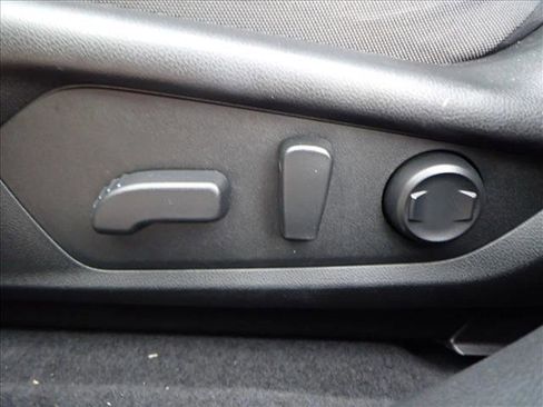 Certified 2024 Subaru Crosstrek 2.0i Premium image 12