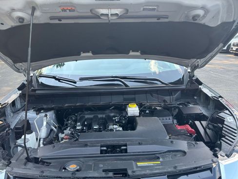 Used 2025 Nissan Pathfinder SV FWD image 34