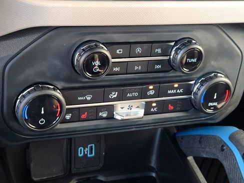 Used 2022 Ford Bronco Wildtrak AWD/4WD image 20
