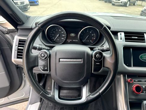 Used 2015 Land Rover Range Rover Sport SE image 26