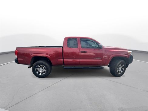 Used 2017 Toyota Tacoma SR RWD image 5