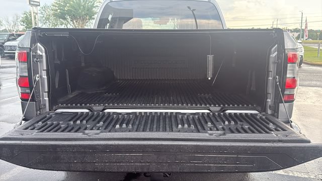 Used 2023 Nissan Frontier SV w/ Tow Package AWD/4WD image 10