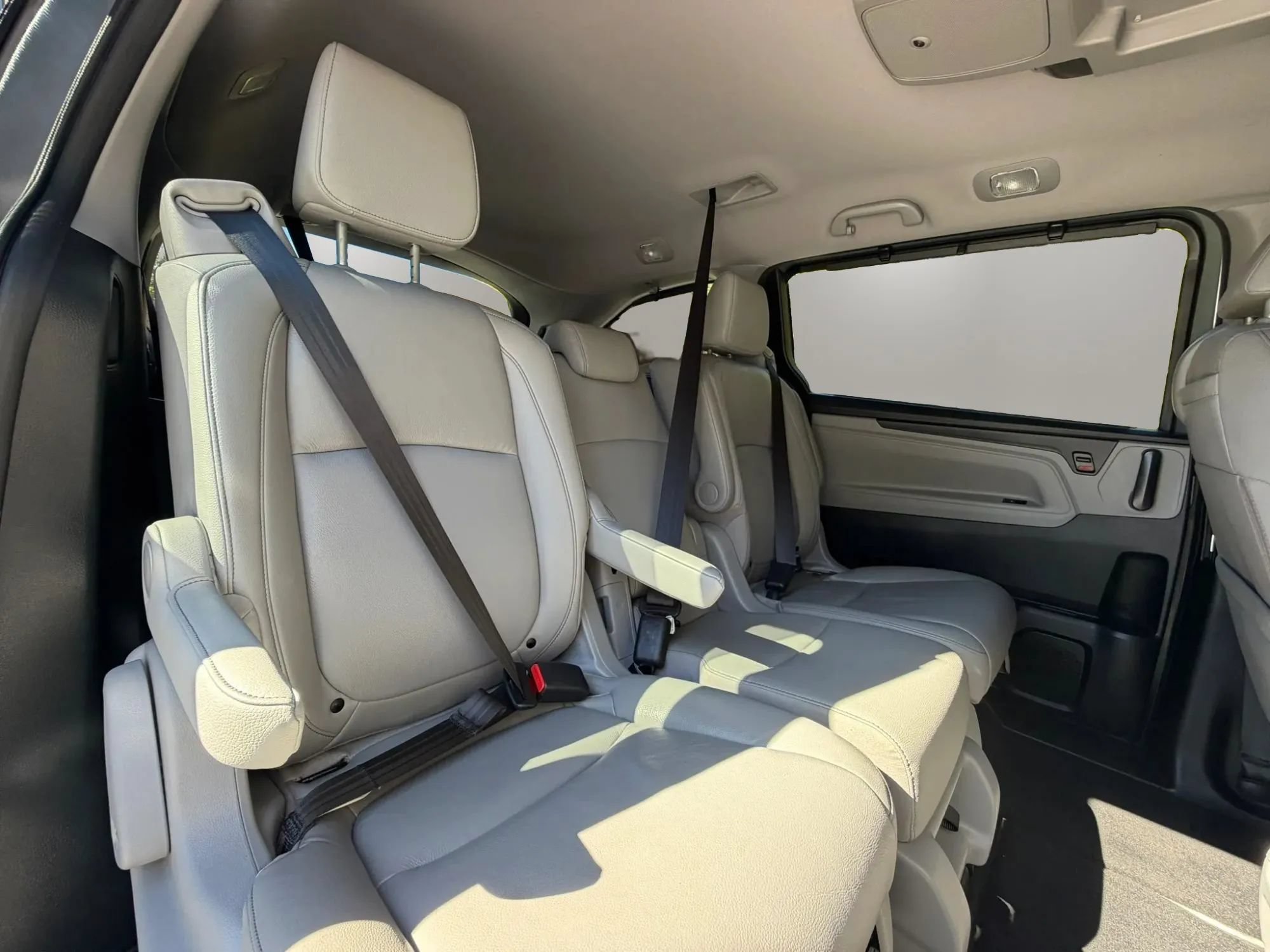 Used 2023 Honda Odyssey Touring image 17