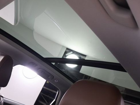 Used 2018 Audi Q7 3.0T Premium Plus w/ Premium Plus Package image 11