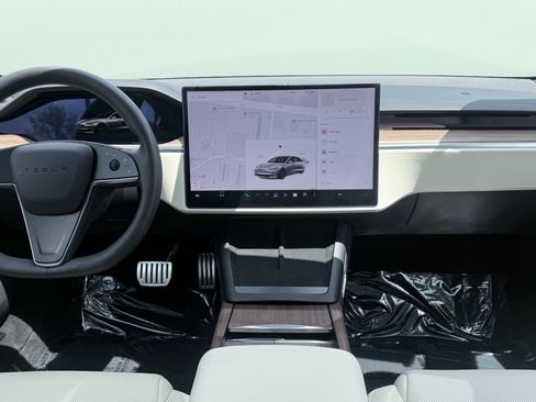 Used 2025 Tesla Model S AWD/4WD image 57