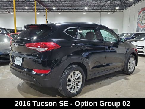 Used 2016 Hyundai Tucson SE w/ Option Group 02 FWD image 9