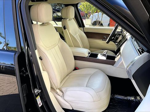 Certified 2024 Land Rover Range Rover SE AWD/4WD image 7
