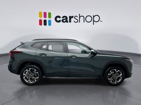 Used 2025 Chevrolet Trax LT w/ Driver Confidence Package FWD image 6