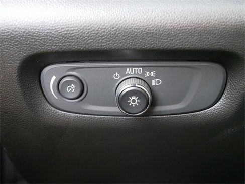 Used 2022 Chevrolet Traverse Premier w/ Redline Edition image 25