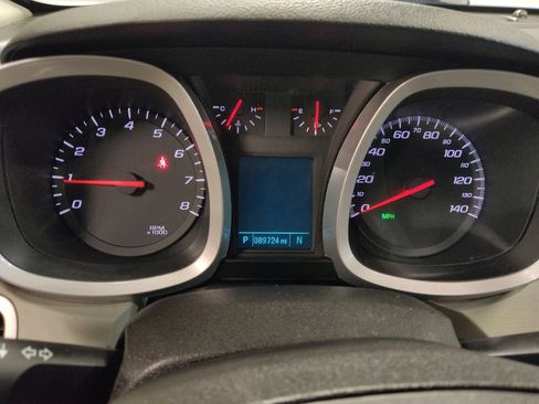 Used 2017 Chevrolet Equinox LT image 23