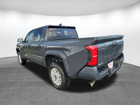 Certified 2025 Toyota Tacoma SR5 image 7