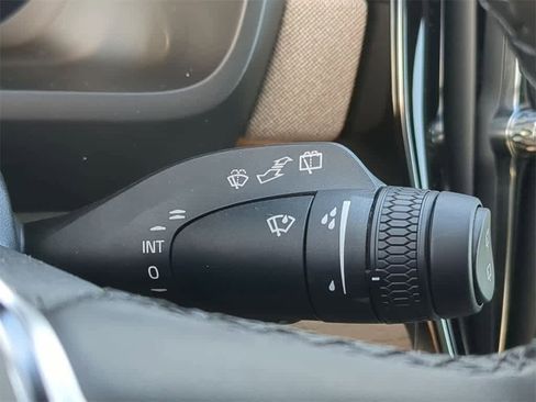 New 2026 Volvo XC90 B6 Plus w/ Protection Package Premier image 24