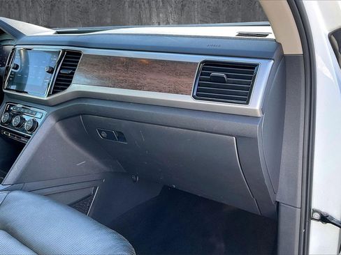 Used 2018 Volkswagen Atlas SEL Premium image 26