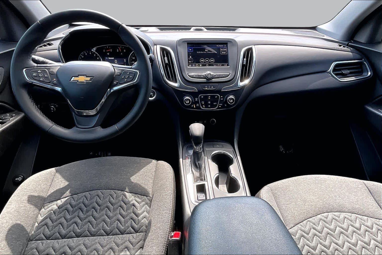 Used 2024 Chevrolet Equinox LT FWD image 15
