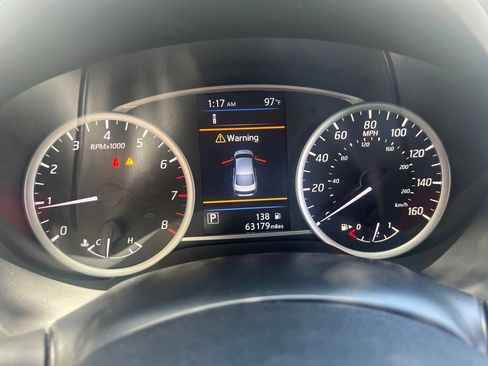 Used 2019 Nissan Sentra SV FWD image 11