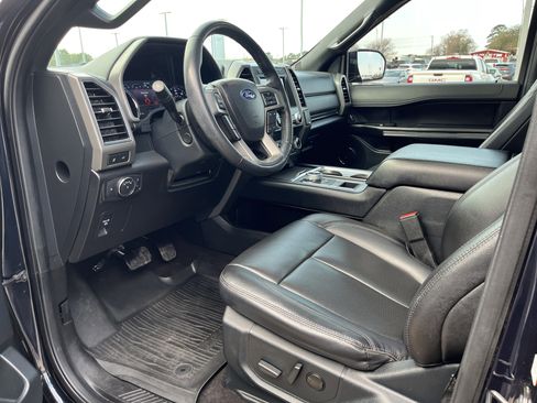 Used 2021 Ford Expedition XLT image 8