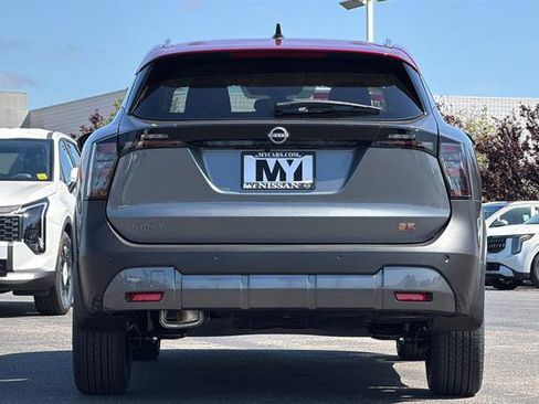 New 2026 Nissan Kicks SR FWD image 5