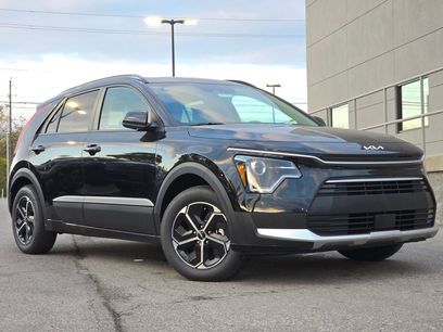 New 2025 Kia Niro EX