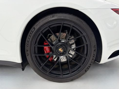 Certified 2019 Porsche 911 Targa 4 GTS AWD/4WD image 42