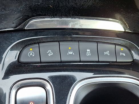 Certified 2023 Buick Envision Avenir image 25