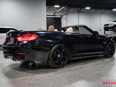 Used 2016 BMW M4 Convertible image 5