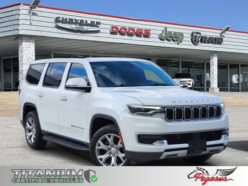 Used 2022 Jeep Wagoneer Series II image 1