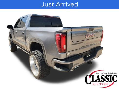Used 2022 GMC Sierra 1500 Denali w/ Denali Premium Package AWD/4WD image 11
