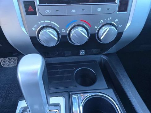 Used 2014 Toyota Tundra SR5 w/ SR5 Upgrade Package RWD image 17