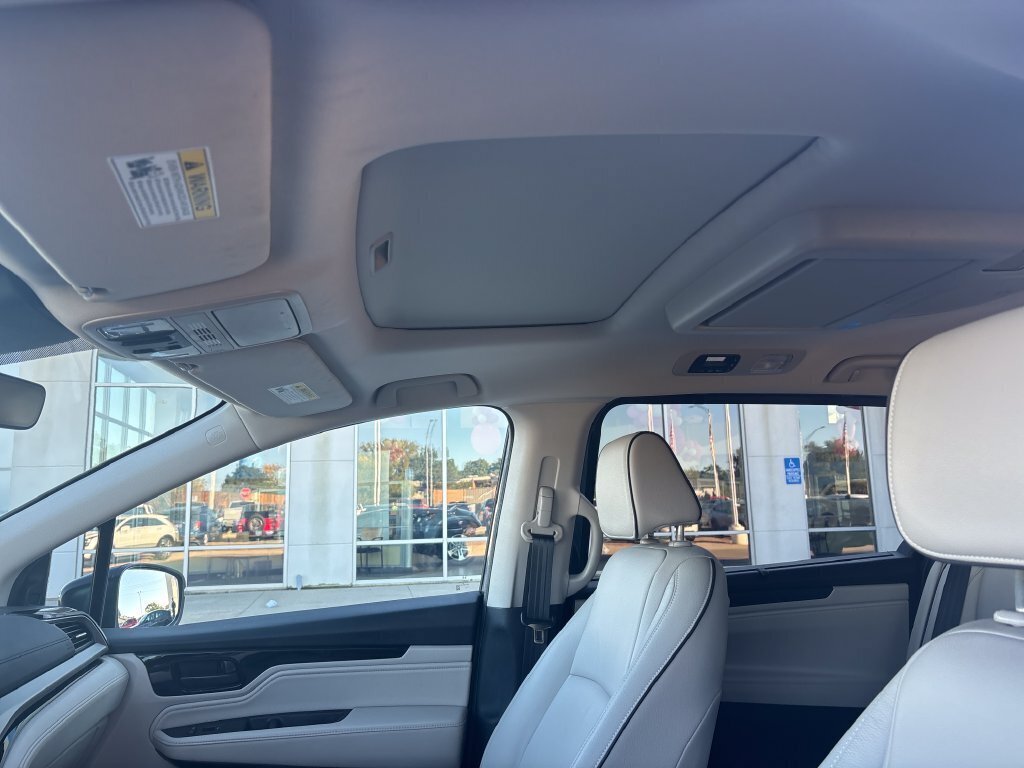 Used 2025 Honda Odyssey Touring image 21