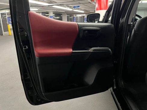 Used 2023 Toyota Tacoma SR5 RWD image 17