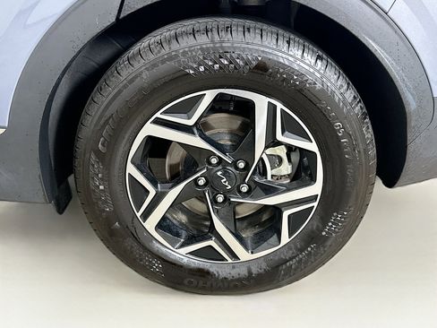 Used 2025 Kia Sportage LX FWD image 11