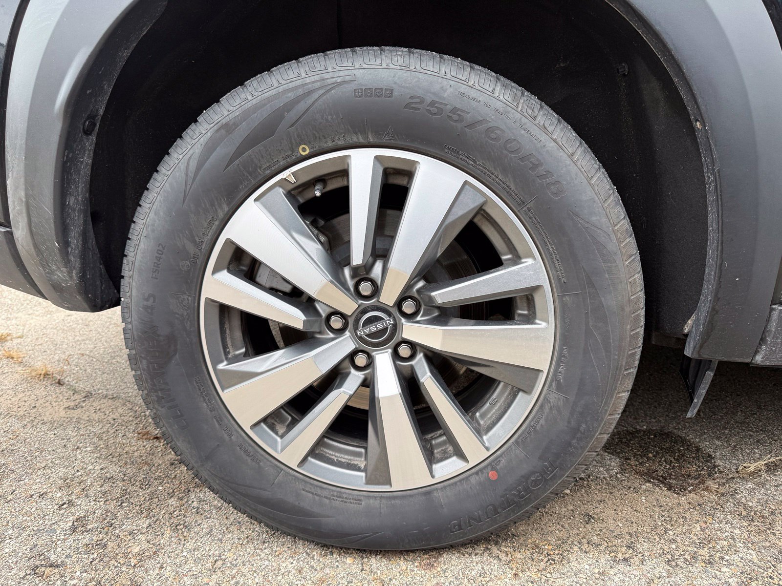 Used 2025 Nissan Pathfinder SL AWD/4WD image 9