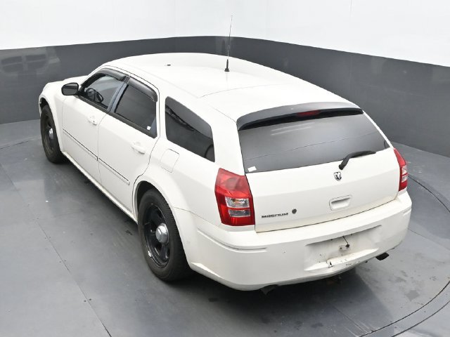 Used 2007 Dodge Magnum RWD image 31