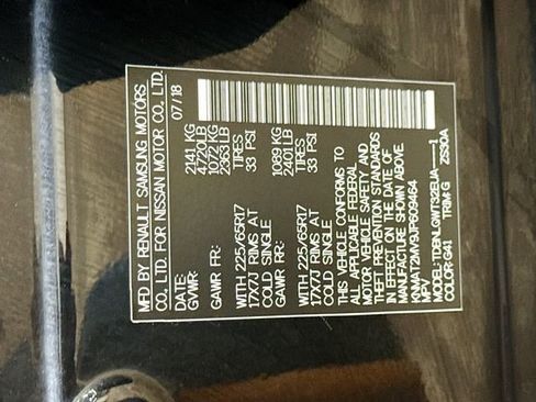 Used 2018 Nissan Rogue SV image 30