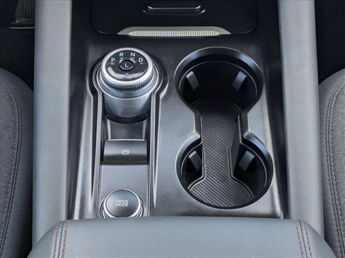 Used 2025 Ford Explorer Active RWD image 12
