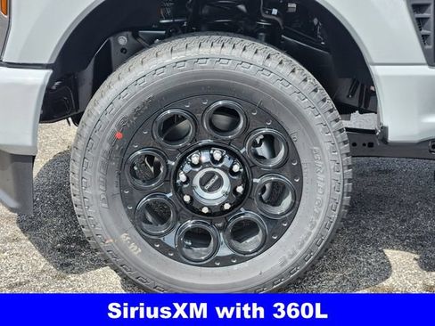 New 2026 Ford F250 Lariat w/ Black Appearance Package AWD/4WD image 10