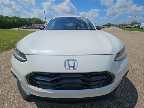 Used 2025 Honda HR-V Sport image 9